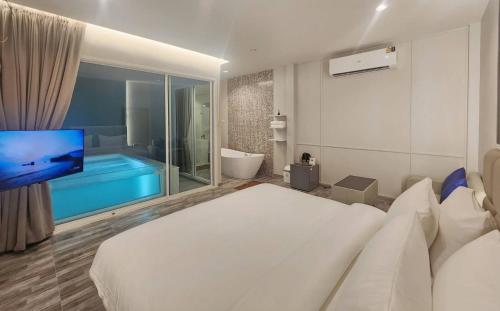 Bassein majutusasutuses Skyline Resort või selle lähedal