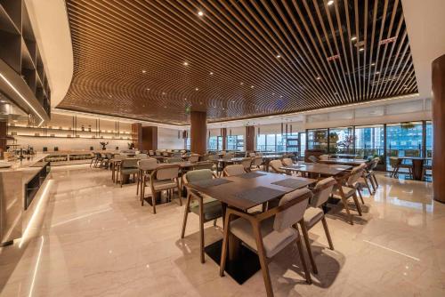 Restaurace v ubytování SSAW Hotel (Jiefangbei Hongyadong Branch)