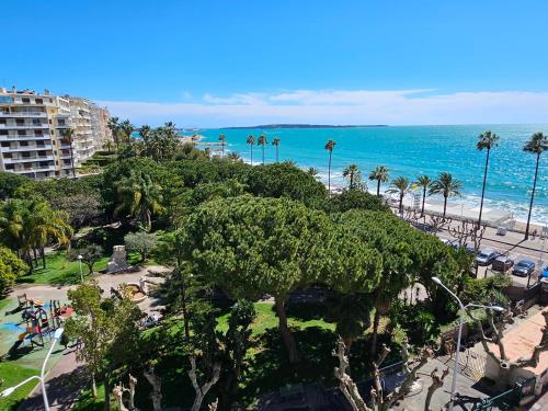 Superbe vue mer à 50 mètres des plages