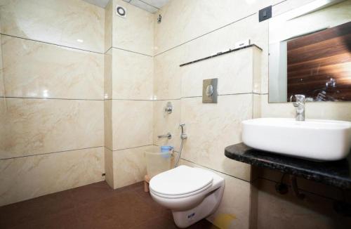 Ένα μπάνιο στο The Royal Galaxy - Hotel in Fateh Sagar Rd