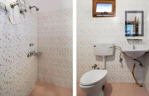 Phòng tắm tại Hotel Bhameshwari Haridwar Near Bharat Mata Mandir - Prime Location - Excellent Service