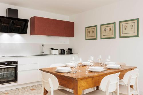 Giordano Luxury Home