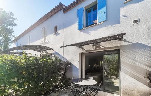 Stunning Home In Saint-Laurent-De-La-Cabrerisse