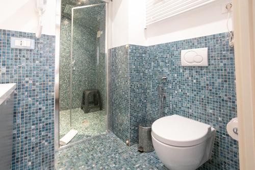 Bilik mandi di Duomo Boutique Hotel