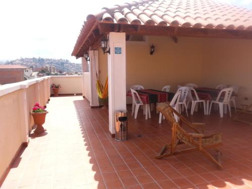 Балкон или терраса в Villa Oropeza Hostel