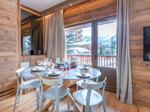 Appartement skis aux pieds, balcon sud, 8 pers, cheminée, Wifi - Val-d'Isère