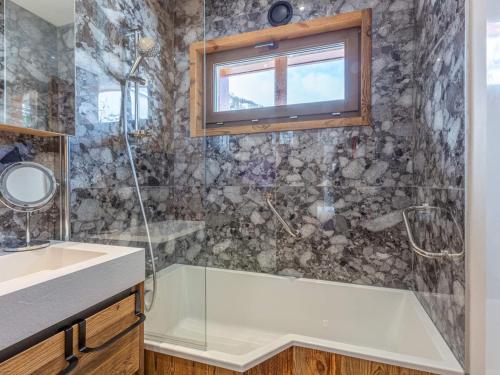 Appartement skis aux pieds, balcon sud, 8 pers, cheminée, Wifi - Val-d'Isère