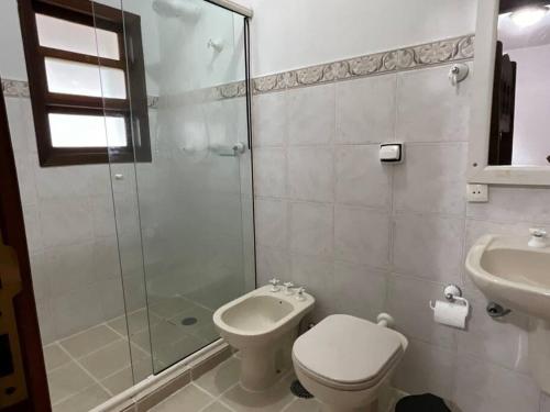 Un baño de Chácara dos Sonhos com Piscina e Hidromassagem