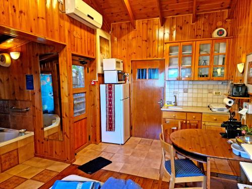 Kuchyň nebo kuchyňský kout v ubytování Ohn-Bar Guesthouse