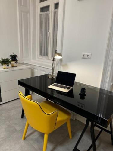 Imagen de la galería de Cozy Studio in the Heart of Buda, en Budapest