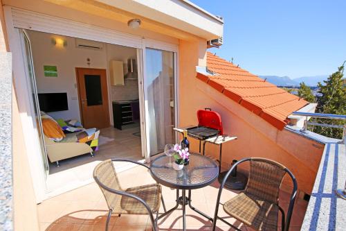 Top apartment