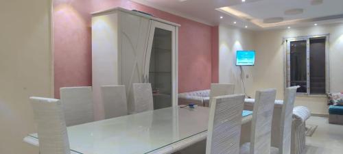 Posezení v ubytování Apartment near downtown and airport