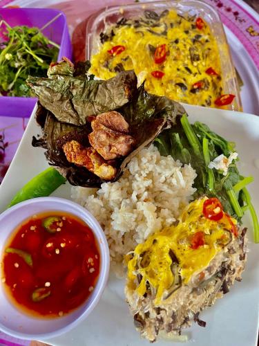 Mad på pensionatet eller i nærheden