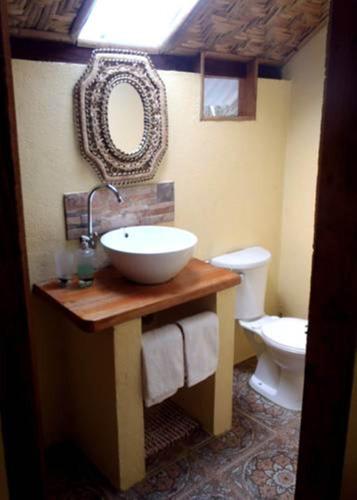 Salle de bains dans l'établissement Nypa Style Resort Camiguin