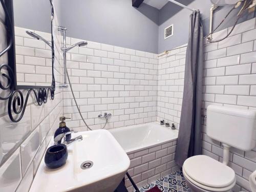 Cozy Nest Hideaway 1086 Budapest, Magdolna utca 10 B épület 4. emelet / 1. lakás kép - 3