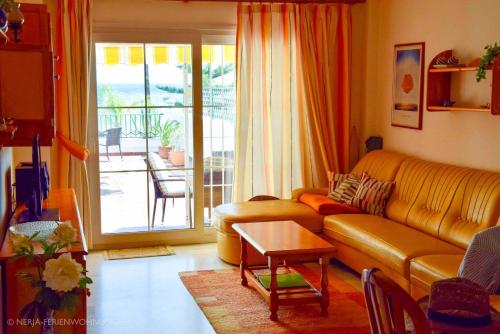1a Komfortable Ferienwohnung erste Strandreihe Playa Burriana WiFi air conditioning front row