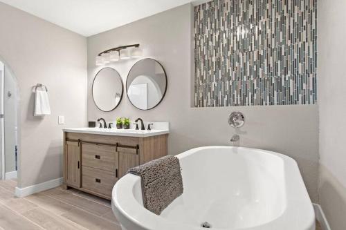 Fotografie z fotogalerie ubytování Cheerful Spacious Tempe Pool v destinaci Tempe