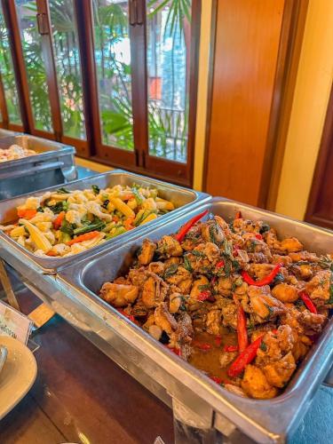 Jídlo v rezortu nebo okolí