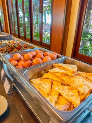 Jídlo v rezortu nebo okolí