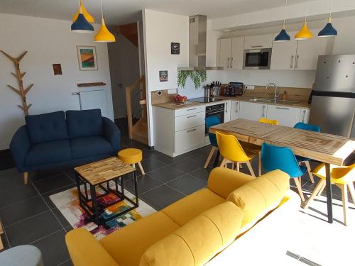 Maison neuve 2024, confortable et décorée avec goût, proche plage et forêt, wifi gratuit - FR-1-323-531