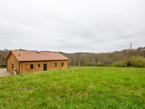 Photo de la galerie de l'établissement Maison authentique avec jardin privé, climatisée, proche Sarlat et Lascaux, pour 6 pers. avec BBQ et WiFi - FR-1-616-370, à Sarlat-la-Canéda
