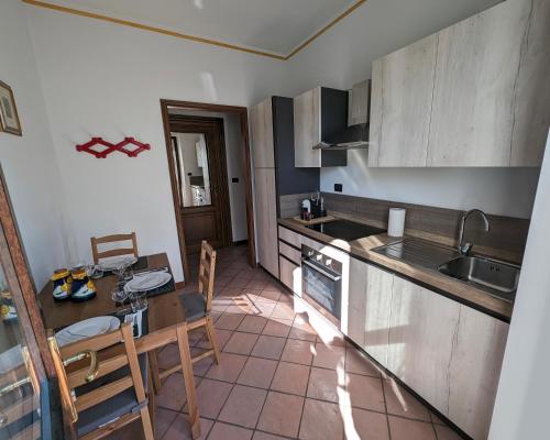 Η κουζίνα ή μικρή κουζίνα στο Sentirsi a casa