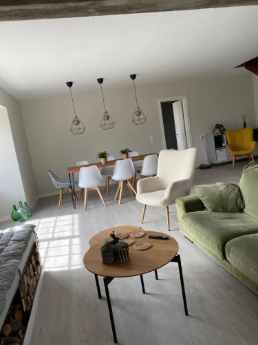 Posezení v ubytování Wonderfull house in O Rosal with optical fiber, Casa Tabagon