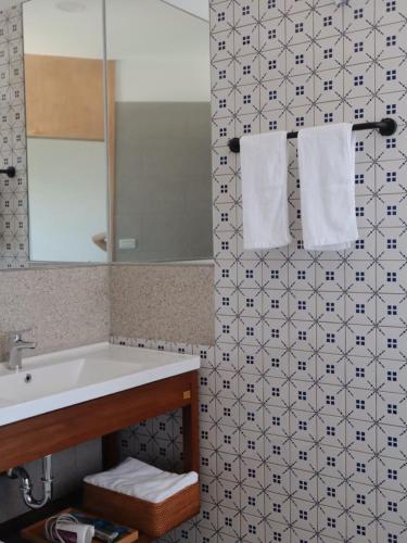 Ένα μπάνιο στο 九屏文旅 JP guesthouse