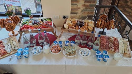 Jídlo v penzionu nebo okolí