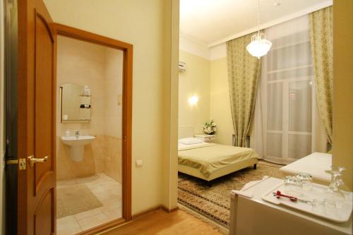 Koupelna v ubytování Ekaterina Hotel