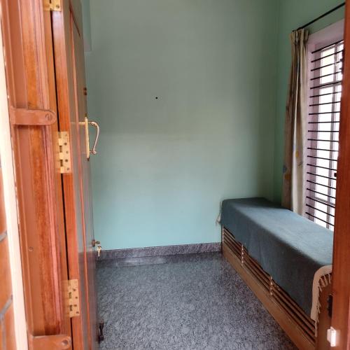 Katil atau katil-katil dalam bilik di Mahadimane - Spacious house with 3 bed rooms