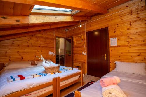 Ένα ή περισσότερα κρεβάτια σε δωμάτιο στο Bee Eco Guest House
