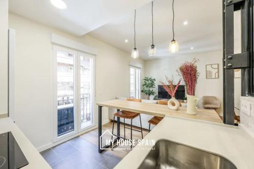 MyHouseSpain - Renovado y luminoso apartamento
