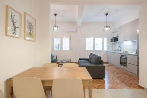 Urban Oasis: Central Athens Apartment