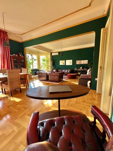 Diana's Temple Suite