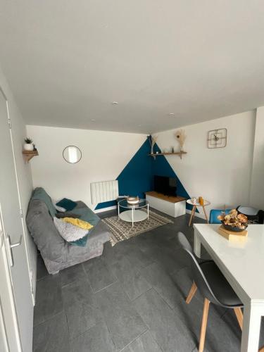 maison de ville en centre ville cany-barville