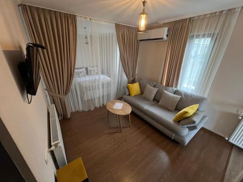 TV/trung tâm giải trí tại Luca's Apartment in old tbilisi