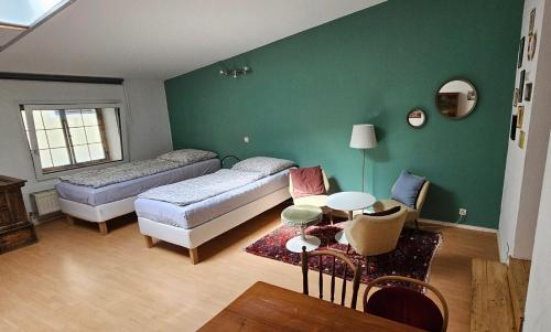 Katil atau katil-katil dalam bilik di downtown innsbruck