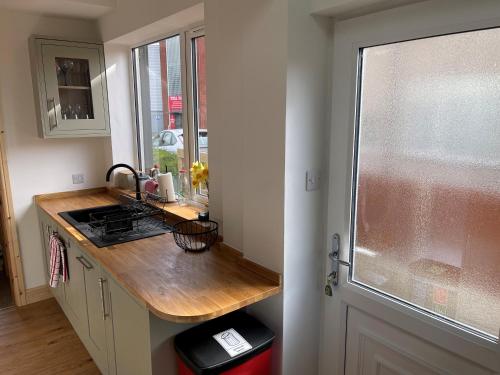 Dapur atau dapur kecil di 45 Mold Road