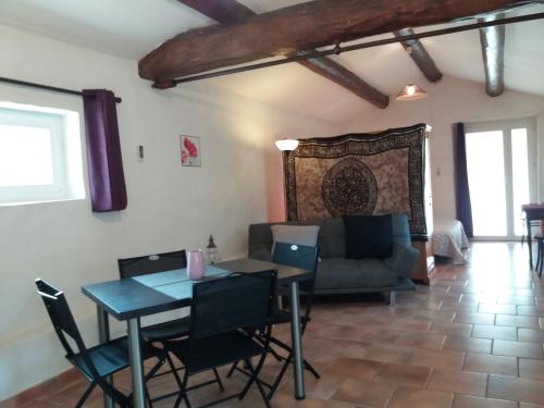 Fotografie z fotogalerie ubytování gîte Les Pégots - studio v destinaci Ménerbes