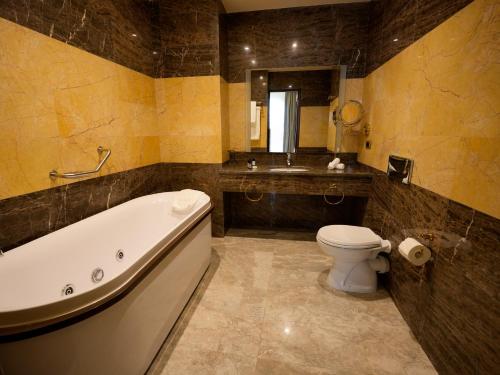 Ein Badezimmer in der Unterkunft Eighty Eight Deluxe Hotel & Spa