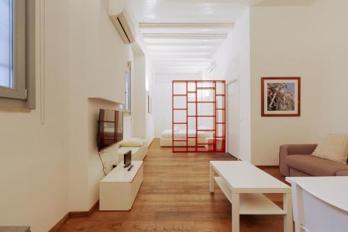 GuestHost - Modern Studio 280m from Arco della Pace!