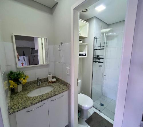 Et badeværelse på Studio Iguatemi Ribeirão Preto