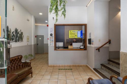 Ο χώρος του λόμπι ή της ρεσεψιόν στο El Josemari Youth Hostel - Albergue Juvenil
