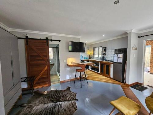 Kuchyň nebo kuchyňský kout v ubytování Amri Airbnb