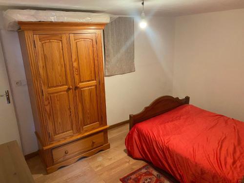 Photo de la galerie de l'établissement Superbe appartement rénové avec jardin calme, à Buis-les-Baronnies