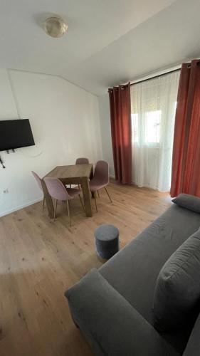 Apartmani Roko&Lovre Starigrad