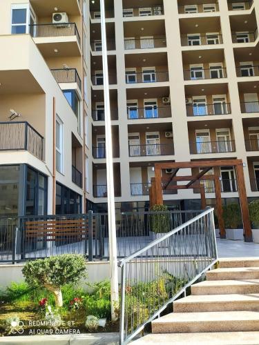 Bangunan di mana terletaknya apartmen
