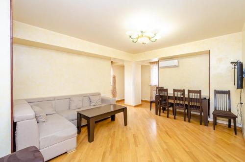 Amiryan15/7 Excellent apartment in the center