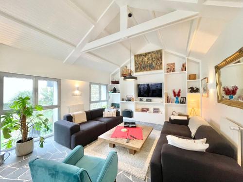 Photo de la galerie de l'établissement LA VILLA AU DUC - Standing - Jardin Clos - Plein Centre Ville !, à Quimper